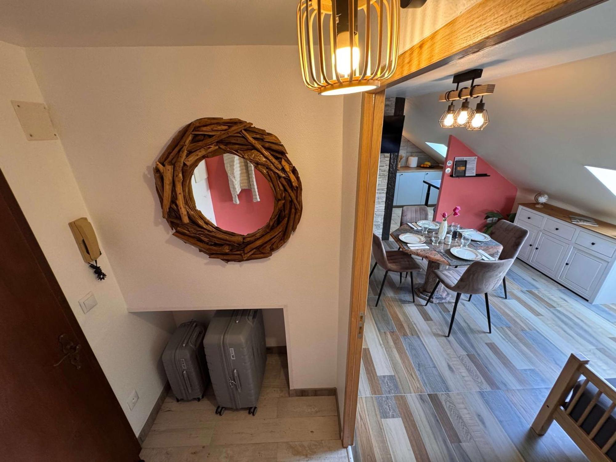 Private & Comfortable Apartments Puttelange-aux-Lacs Экстерьер фото